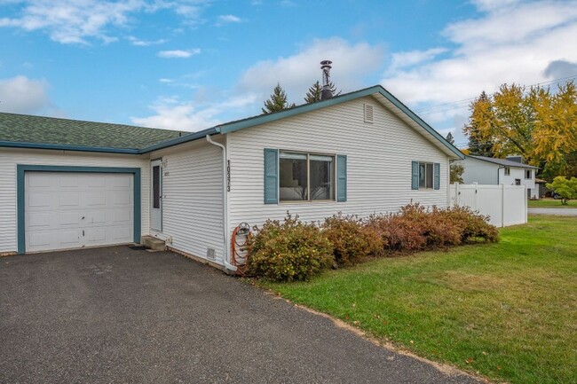 3 bed 2 bath duplex near Hayden Lake (righ... - 3 bed 2 bath duplex near Hayden Lake (righ... House