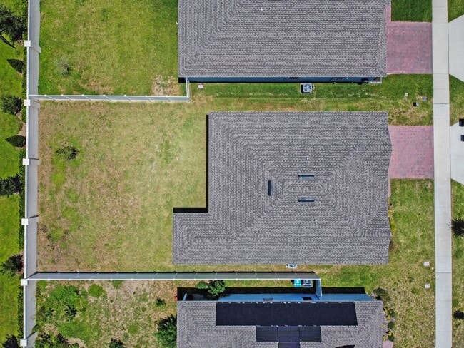 Photo - 3 Bedroom 2 Bathroom Single-Family Home No...