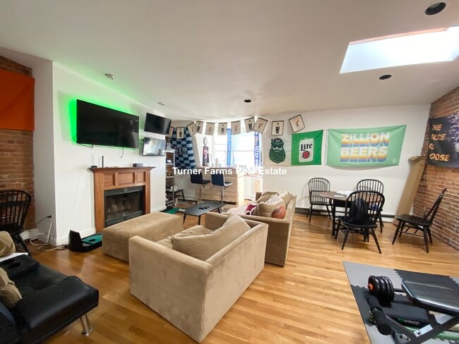 Photo - 480 Massachusetts Ave