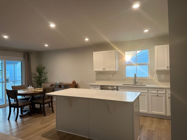 Photo - 7120 Iron Gall Ln