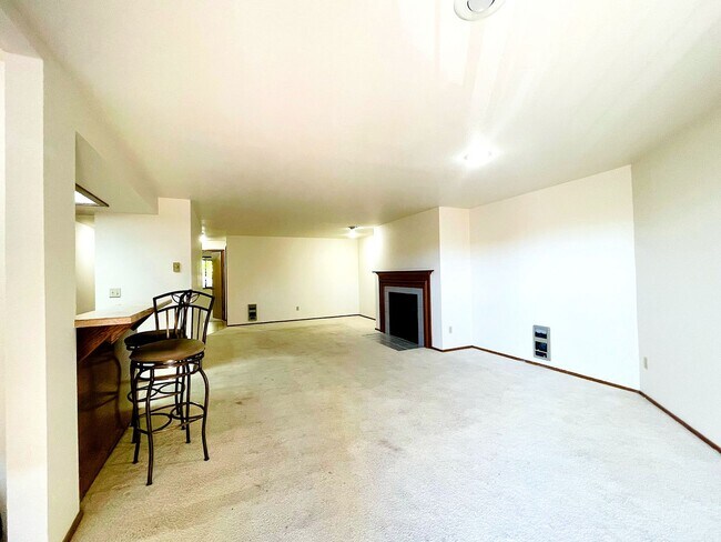 Photo - Kirkland's Eastridge Condo Unidad 202