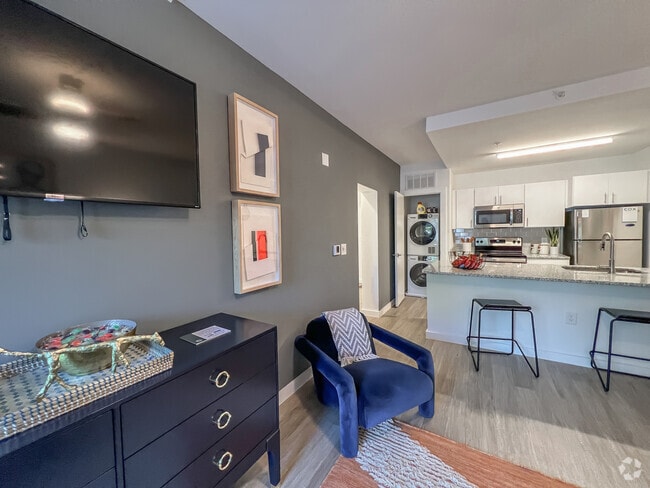 1HAB,1BA,-710SF - The James On Merrimac