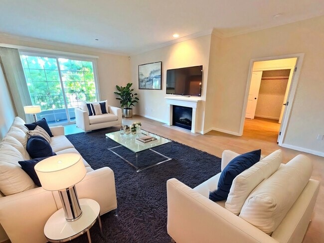 Building Photo - 2969 Kelton Ave