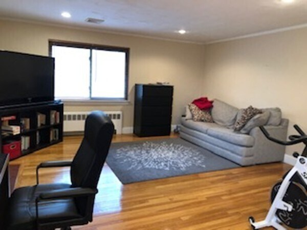 Photo - 9 Reservoir Rd Unit 2