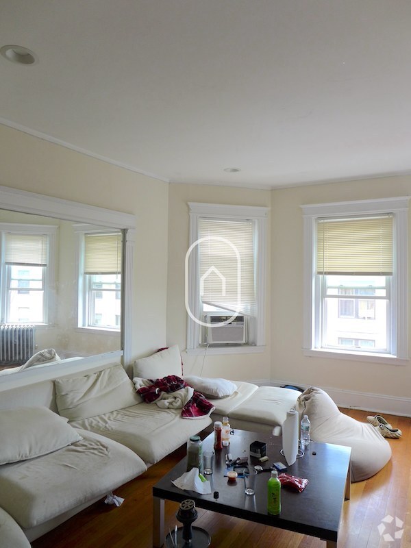 Building Photo - 12 Braemore Rd Unit 3 Rental