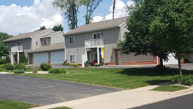 private entry and deck - 915 Pope Street