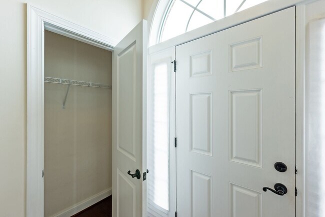 Photo - Great 4 Bedroom 4.5 Bath Home in Clarksburg!