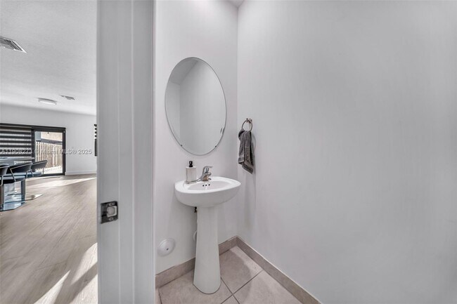 Photo - 24985 SW 107th Ct