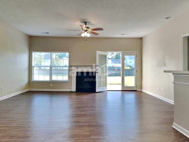 109 Cannonsmill Ln
