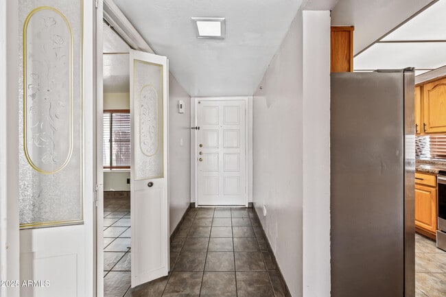 Photo - 1916 S River Dr