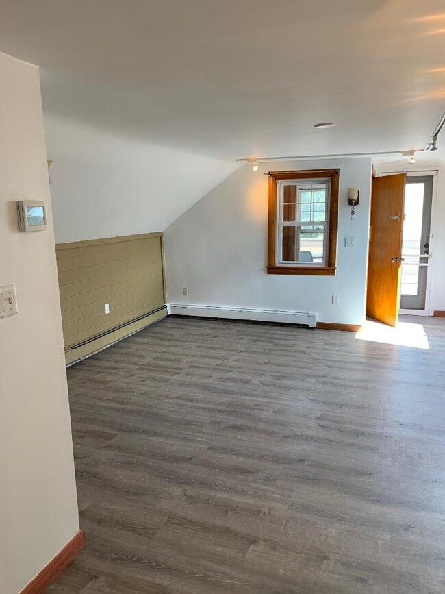Building Photo - 139 Pratt Rd Unit #3 Rental