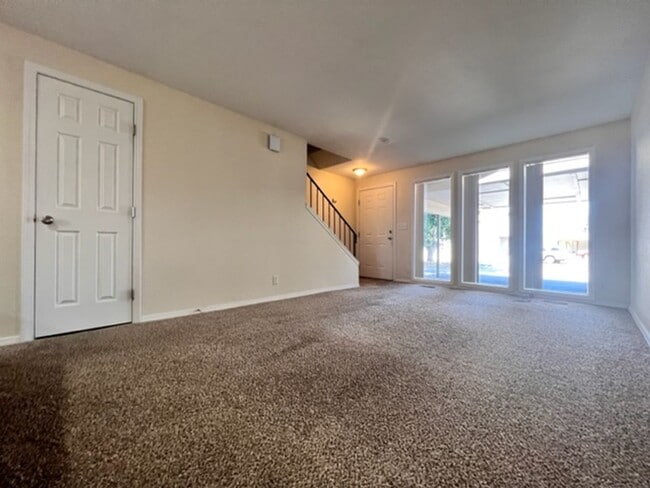 Photo - 6529 W Douglas St Unidad 951