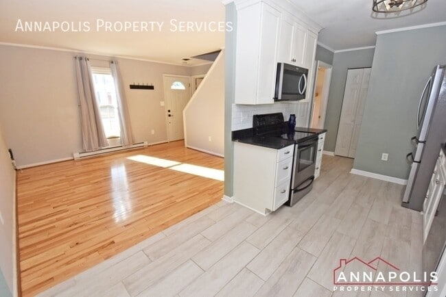 Photo - 1011 Hyde Park Dr