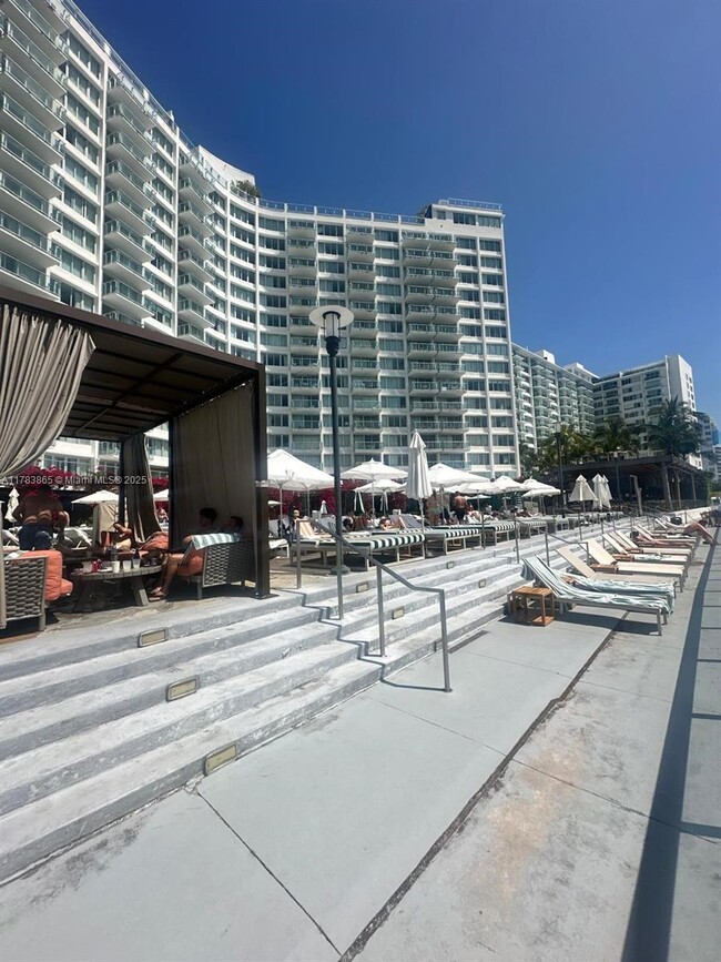 Building Photo - 1100 West Ave Unit 1606 Rental