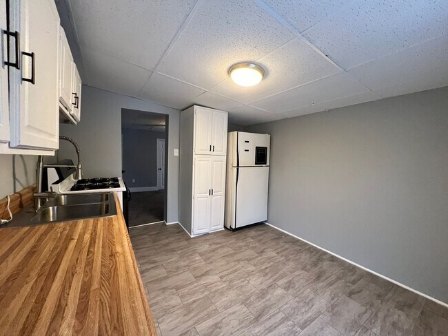 Photo - 343 W Penn St Unit Apt 2