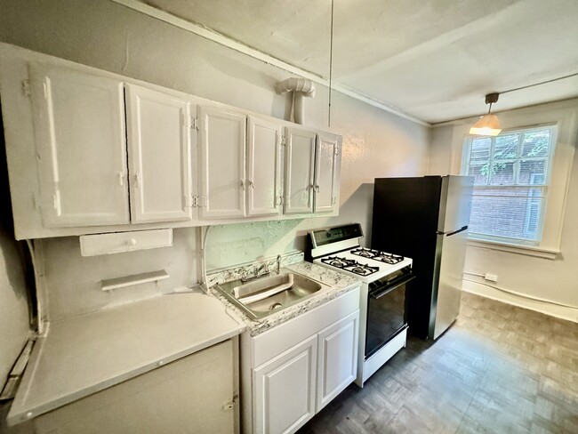Photo - 1043 Saint Charles Ave NE