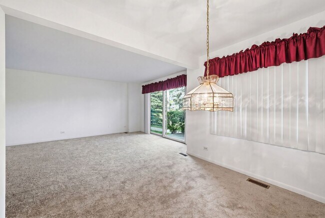Photo - 6818 Roberts Dr Unit 3