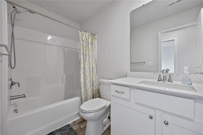 Photo - 559 Brasstown Ct