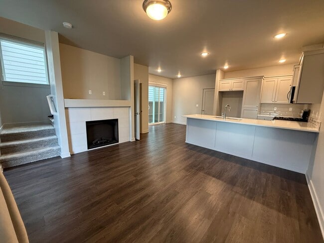 Photo - Beautiful 3 Bed/2.5 Bath Townhome - NE Bend
