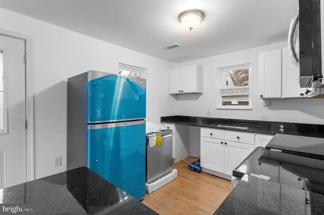 Photo - 1504 Taylor Ave