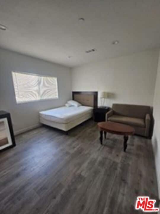 Photo - 868 N Edgemont St