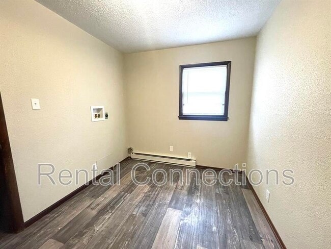 Photo - 100 Parkview Ln