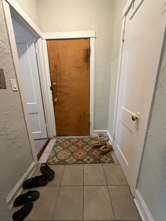 Photo - 713 W Barry Ave Unit N1