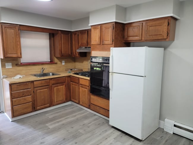 Building Photo - 1169 E 224th St Rental