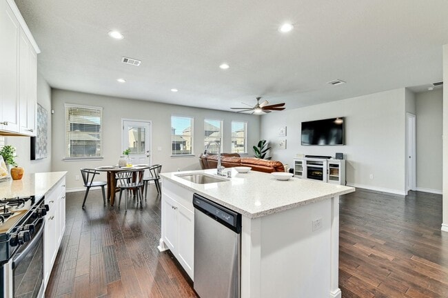 Photo - 1349 Eagle Ray St