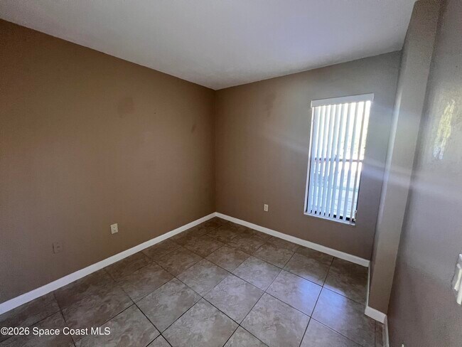 Photo - 1011 Clearmont St NE Unit 107-2