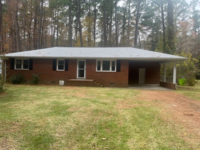 Building Photo - Charming Brick Home