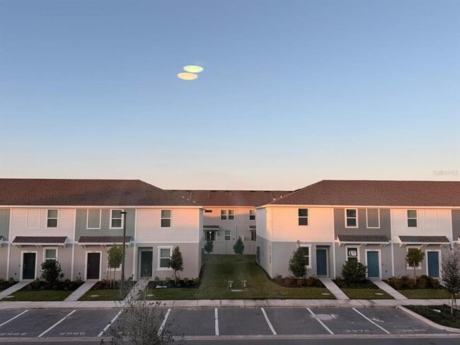 Building Photo - 2975 Skyline Lp