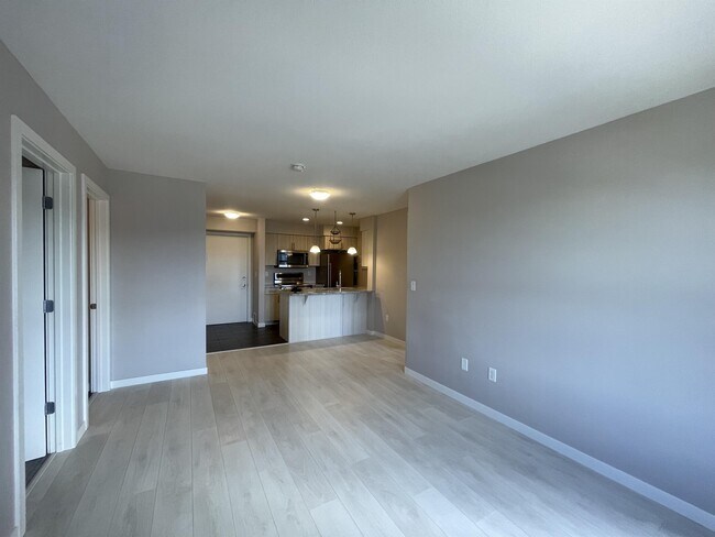 Photo - 5500 Mitchinson Way