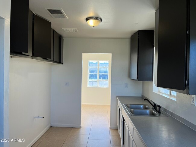 Photo - 1754 E Hidalgo Ave