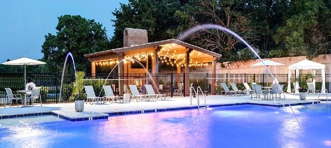 Poolside Pergola - Clear Creek Springdale Apartments