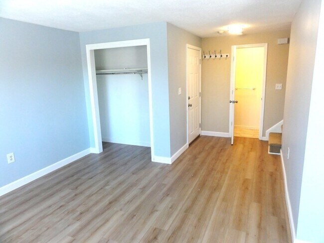 Photo - 73 Kennedy Dr