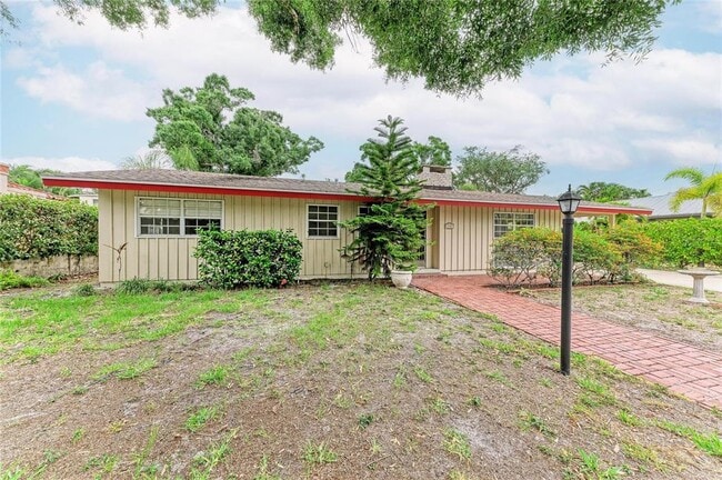 Photo - 1827 Alta Vista St