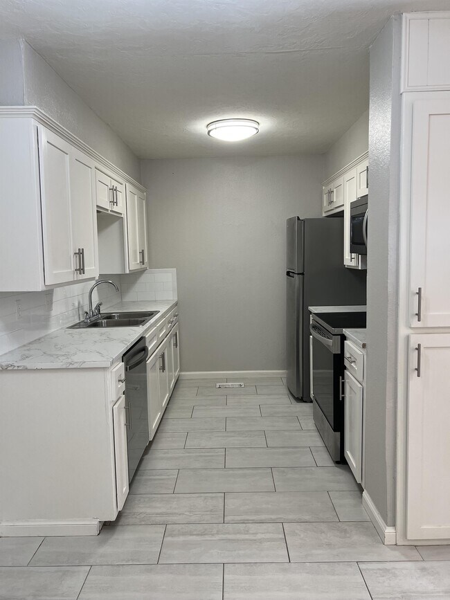 Photo - 2241 Donna Dr Casa