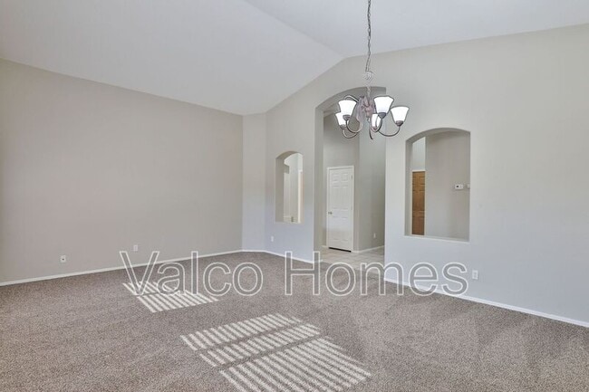 Photo - 1711 E Wesson Dr