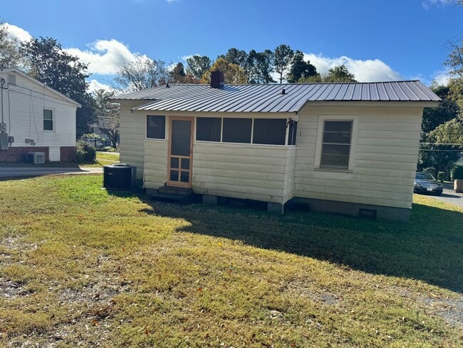 Photo - 2/1 in City of Shelby