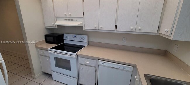Photo - 1340 NE 28th Ave