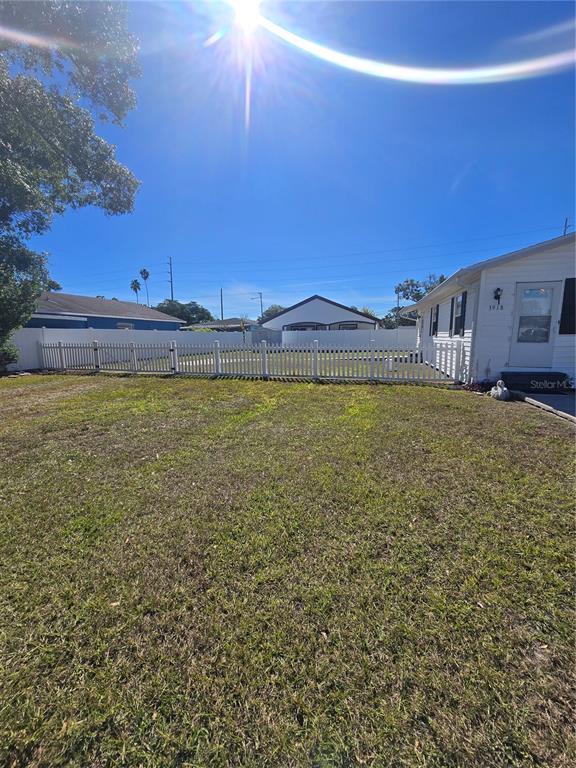 Photo - 3918 W Robson St