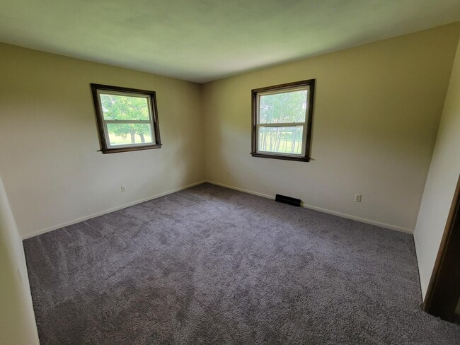 Photo - 205 Sharon St