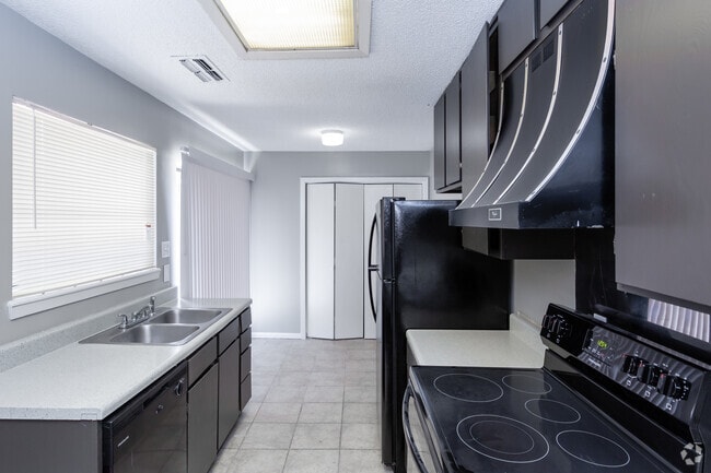 2BR,2BA-978SF