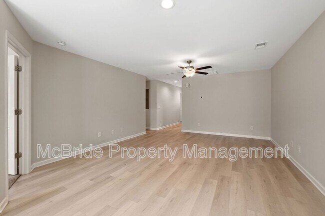Photo - 957 Madrid Ct