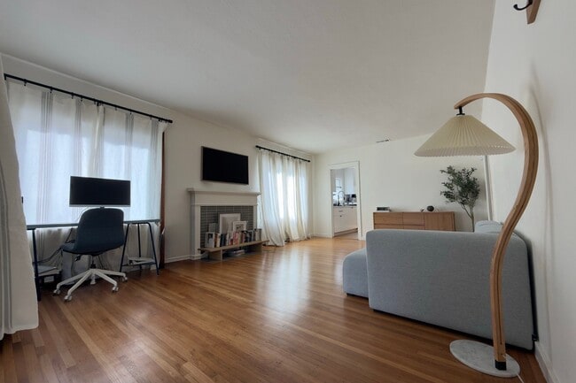 Photo - 1120 Masonic Ave