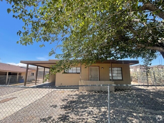 Building Photo - Cute 3-bedroom, 1-bathroom Home