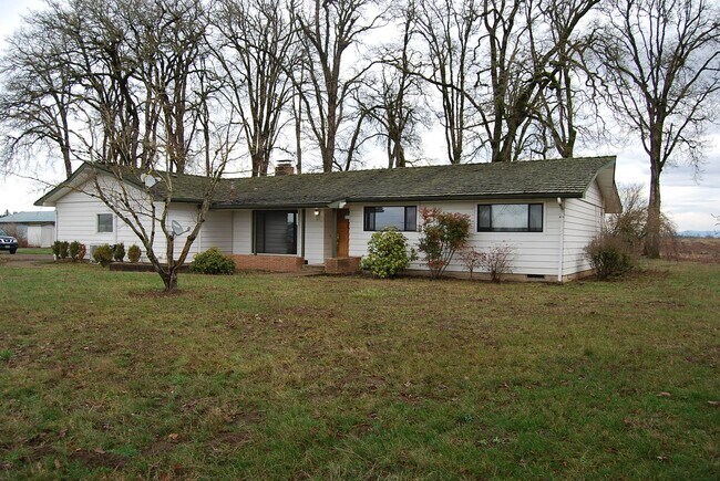 Photo - 3 Bedroom 2 Bath Dayton OR