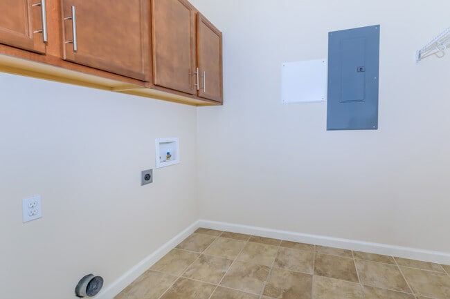 Photo - Griffin Gate Apartments