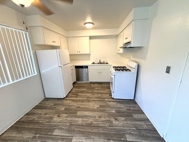 2BR 2BA